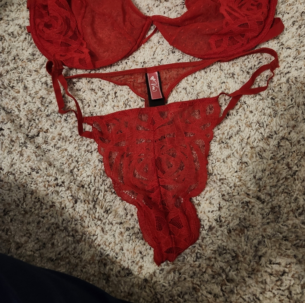 Love Vera Lace Thong